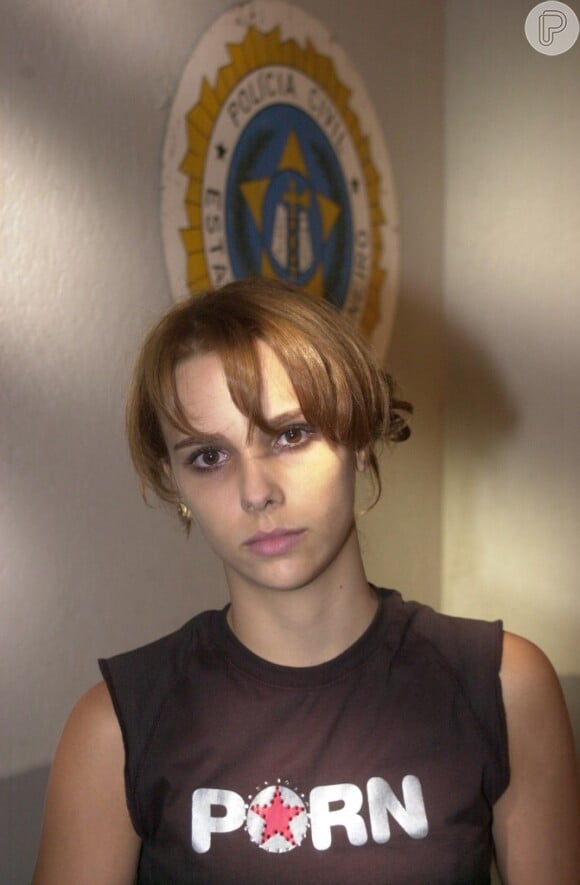 Um ano depois de atuar em 'Chiquititas', em 2001, Débora Falabella arrasou como a drogada Mel na novela 'O Clone', na Globo