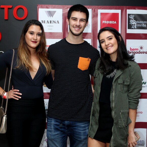 William Bonner comemorou Dia dos Pais com os trigêmeos, Beatriz, Vinícius e Laura