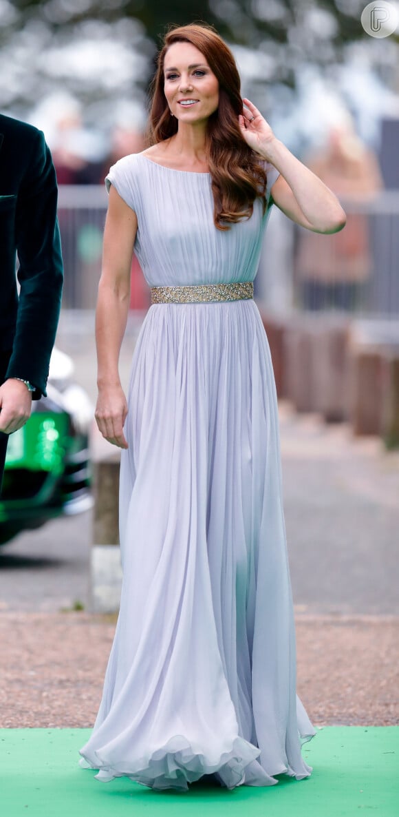 Moda festa de Kate Middleton tem vestido longo em destaque como peça principal