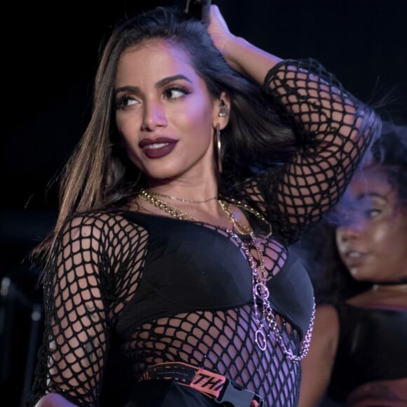 Anitta repercurte follow de Mariah Carey: 'Eu cresci com ela no meu coração todos os dias como minha inspiração de muito longe e agora ela sabe quem eu sou. Isso é loucura pra c...'