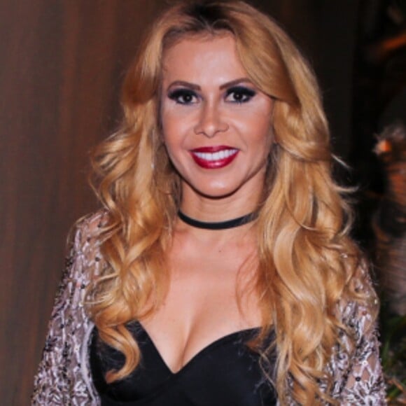 Joelma recusa novo convite de Anitta e minimiza suposta rixa em entrevista a Leo Dias