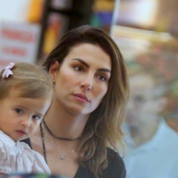 Rodrigo Santoro e Mel Fronckowiak são pais da pequena Nina, de dois anos