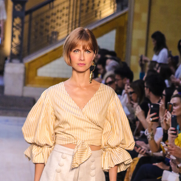 Ana Claudia Michels durante desfile da grife Água de Coco