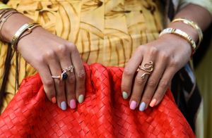 Skittles Nails: tudo sobre a tendência de nail art que já conquistou Marquezine