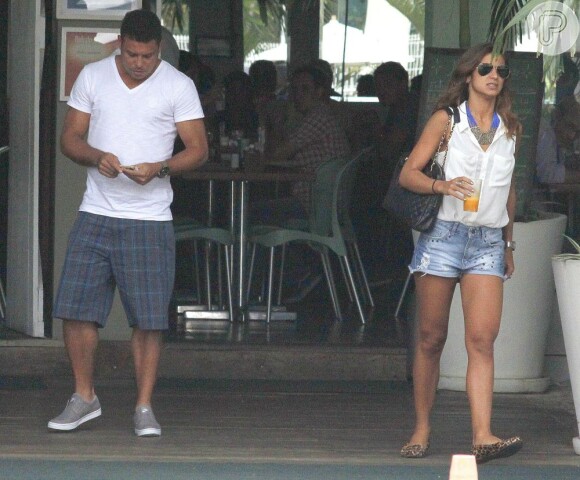 Ronaldo e Paula Morais não se desgrudaram no verão
