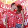 O namoro de Ronaldo e Paula Morais se tornou realmente oficial no camarote da Brahma, durante o Carnaval