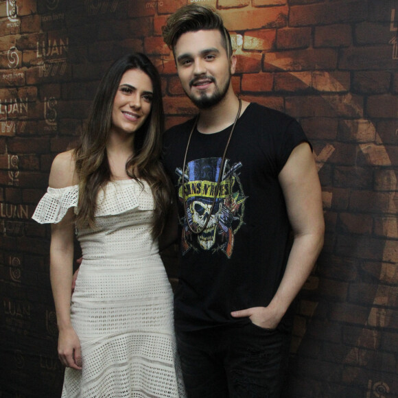 Luan Santana vai subir ao altar com Jade Magalhães