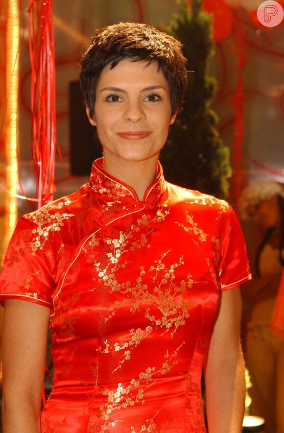 Helena Ranaldi viveu a sofrida Raquel na novela 'Mulheres Apaixonadas' (2003)