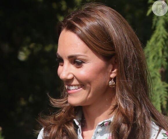 Kate Middleton usa brinco acessível em inauguração de jardim nesta terça-feira, dia 10 de setembro de 2019