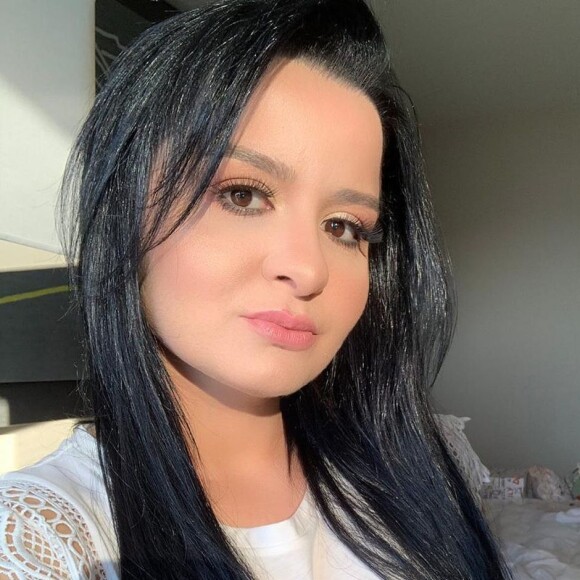 Maraisa, da dupla com Maiara, comemorou folga em sua casa em Goiânia