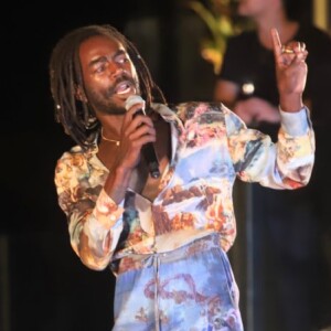 Jonathan azevedo fez apresentação em desfile de moda