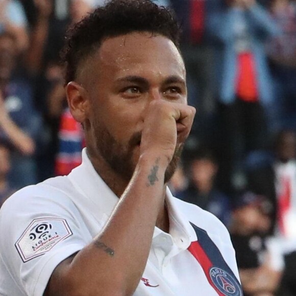 Neymar homenagou a ex Carol Dantas pelo nascimento do segundo filho, Valentin