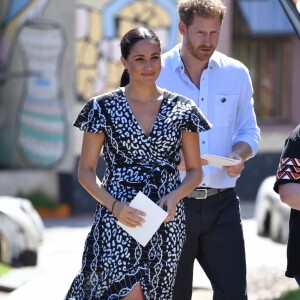 Meghan Markle e Harry dançam e discursam em viagem pela África  nesta segunda-feira, dia 23 de setembro de 2019