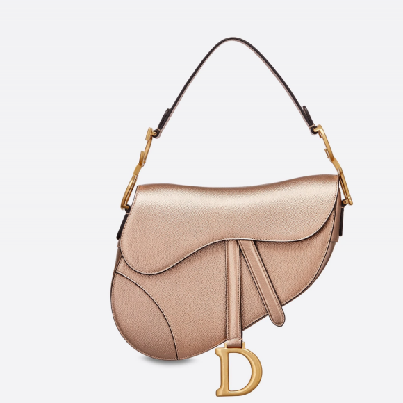 Bolsa Dior usada por Bruna Marquezine custa $3,350, R$ 13,98 mil na cotação atual