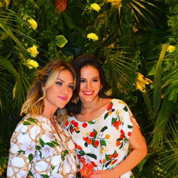 Bruna Marquezine participou de um game no canal de Giovanna Ewbank no YouTube