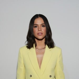 Bruna Marquezine está participando da Semana de Moda de Paris