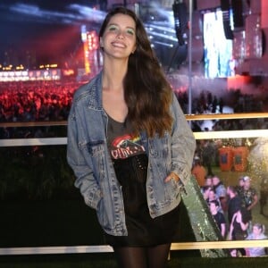 Nathalia Dill deu detalhes do look usado no Rock in Rio