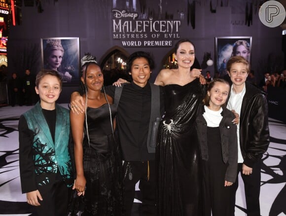Angelina Jolie levou os filhos Knox Leon, Zahara Marley, Pax Thien, Shiloh Nouvel e Vivienne Marcheline Jolie-Pitti a lançamento de Malévola