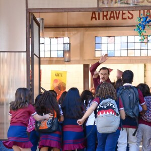 As crianças voltam às aulas na escola Ruth Goulart na novela 'As Aventuras de Poliana'