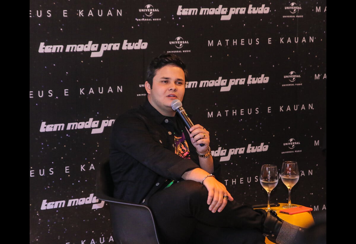 Foto: Sertanejo Matheus Aleixo diz que não vê problema em expor os ...