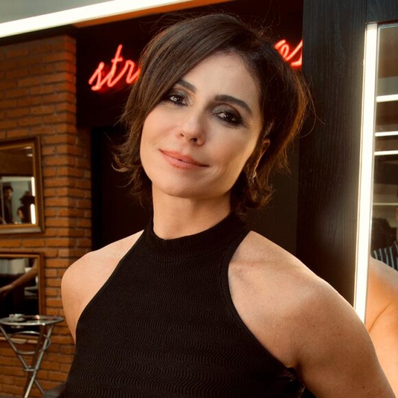 Giovanna Antonelli aprova novo look: 'Amei o corte e a cor!'