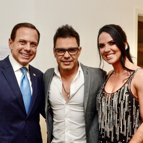 Zezé Di Camargo e a noiva, Graciele Lacerda, receberam em camarim o governador de São Paulo, João Dória Jr.