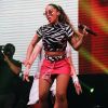 Anitta fez apresentação do Show das Poderosinhas com casa cheia no Rio de Janeiro