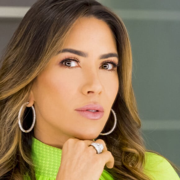 Patricia Abravanel opta por roupas bonitas e que aprova para combinar os looks