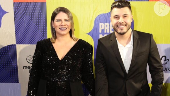 Marília Mendonça exibe barriga de grávida e posa com o namorado, Murilo Huff, no Prêmio Multishow 2019 nesta terça-feira, dia 29 de outubro de 2019
