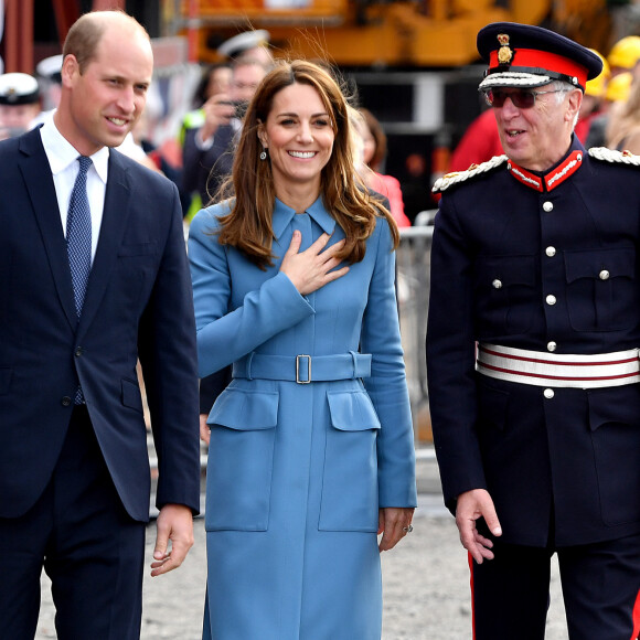 Kate Middleton tem o azul como uma de suas cores favoritas no closet