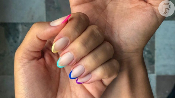 Unha no verão: francesinha colorida e mais tendências de nail art para apostar no verão. Inspire-se nessas 14 fotos!