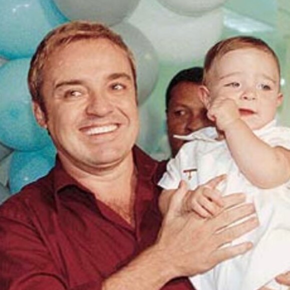 Veja última foto de Gugu Liberato em família antes de acidente que causou morte