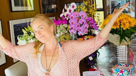 Angélica mostra 'mar de flores' recebido em aniversário de 46 anos: 'Amor'
