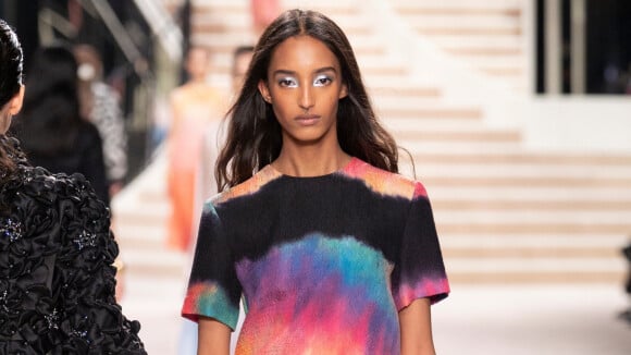 4 tendências de moda que amamos ver no desfile pré-outono 2020 da Chanel!