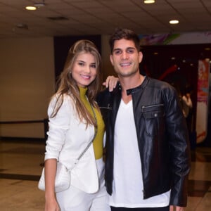 O ex-BBB André Martinelli e mais famosos vão à pré-estreia do filme 'Minha Mãe é Uma Peça 3', em São Paulo, na noite desta quarta-feira, 11 de dezembro de 2019