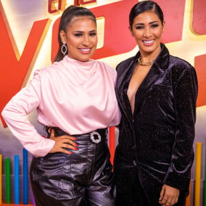 Simone, da dupla com Simaria, caprichou no look para participar da apresentação da quinta temporada do 'The Voice Kids'