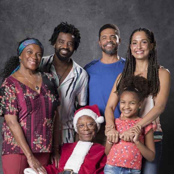 Camila Pitanga vai estrelar o especial de fim de ano 'Juntos a Magia Acontece' da TV Globo