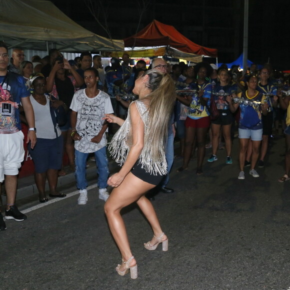 Lexa comanda o Primeiro ensaio de rua da Unidos da Tijuca, no Rio de Janeiro