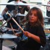 Filho de Ivete Sangalo, Marcelo já toca bateria e gravou clipe da mãe arrasando na percussão