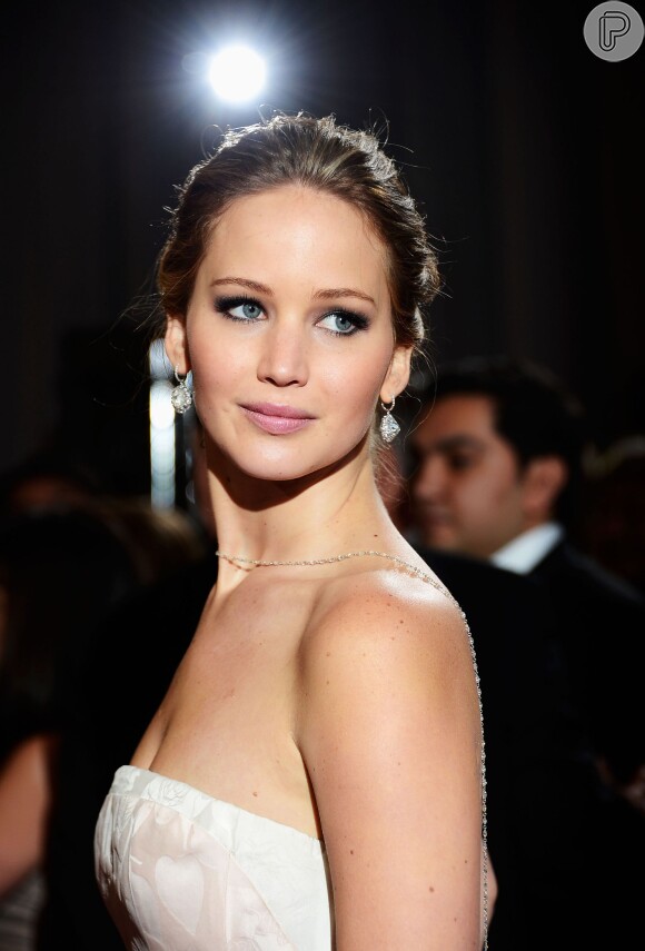 Google é obrigado a retirar do ar dois links para um site de hospedagem de fotos nuas de Jennifer Lawrence