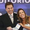 Silvio Santos foi ovacionado ao prestigiar cerimônia para o neto Senor, filho caçula de Patricia Abravanel