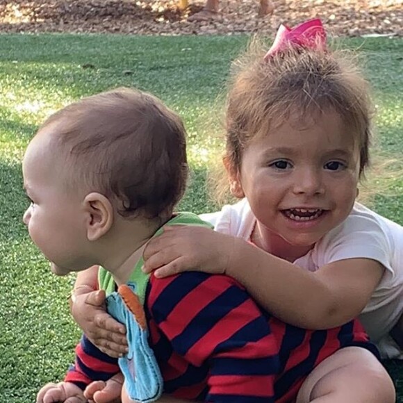 Filhos de Patricia Abravanel, Jane e Senor esbanjaram fofura em fotos postadas pela mãe, filha número quatro de Silvio Santos