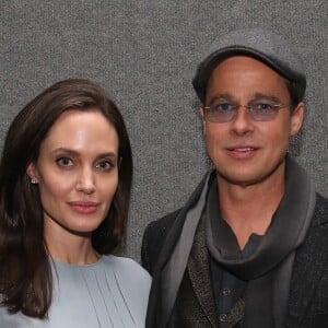 Brad Pitt casou com Angelina Jolie depois de se separar de Aniston