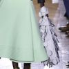 Bolsa-saco estão entre as trends de moda da Maison Valentino