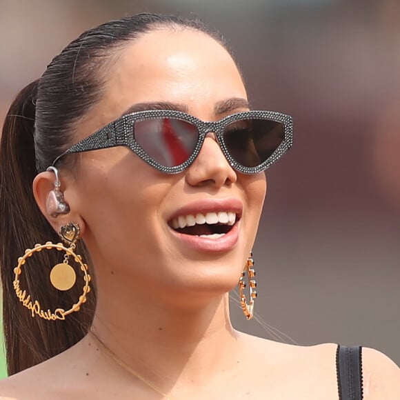 Anitta dançou música de Frank Sinatra com um de seus pets em vídeo nesta segunda-feira, 27 de janeiro de 2020