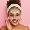 O sabonete facial deve ser usado de acordo com o tipo de pele. Por isso é importante procurar um dermato para identificar se é oleosa, seca ou mista