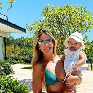 Ticiane Pinheiro compartilha momentos fofos com a filha caçula na web