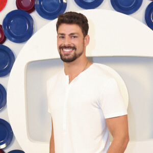 Na novela 'Um Lugar ao Sol', Renato (Cauã Reymond) fica em coma após acidente