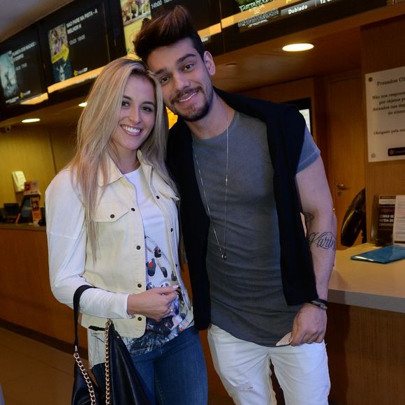 Lucas Lucco e Lorena Carvalho ficaram noivos em agosto de 2019