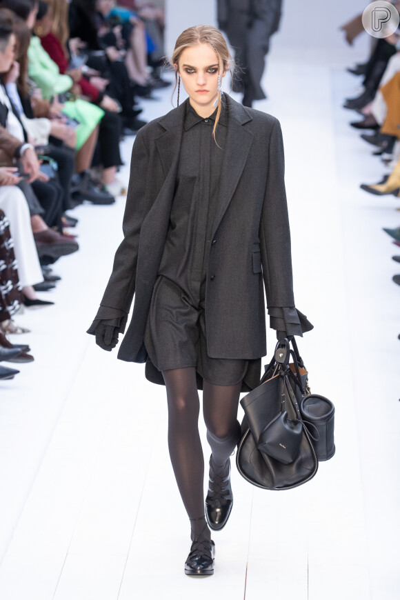 Sapato com meia apareceu em vários looks no Milan Fashion Week